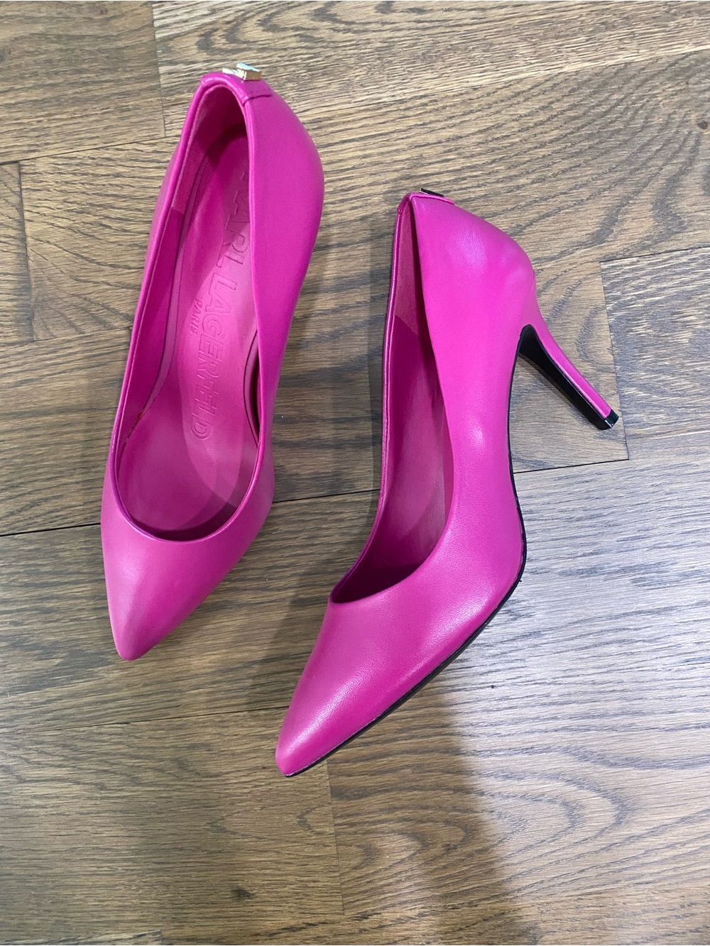 Karl Lagerfeld Women’s Pointed-Toe Pumps in Fuchsia Pink